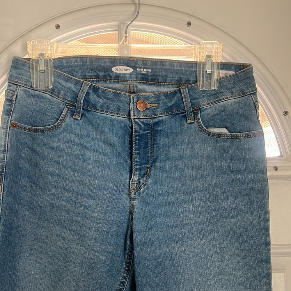 Old Navy Super Skinny Light Wash Jean 6 Long - Picture 2 of 4
